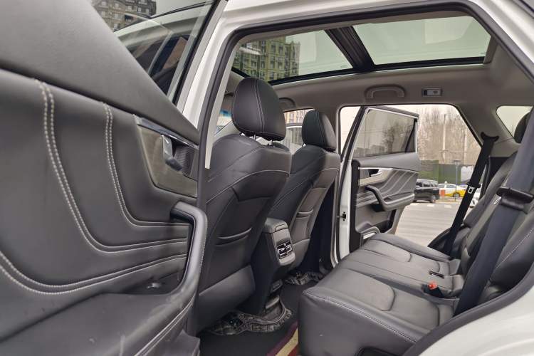 Used JETOUR X70S 2020 1.5T DCT Xingchen Edition 5 Seats Interior 2