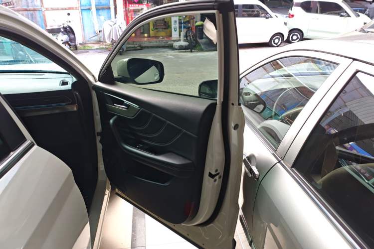 Used JETOUR X70S 2020 1.5T DCT Xingchen Edition 5 Seats Right Front Door Interior