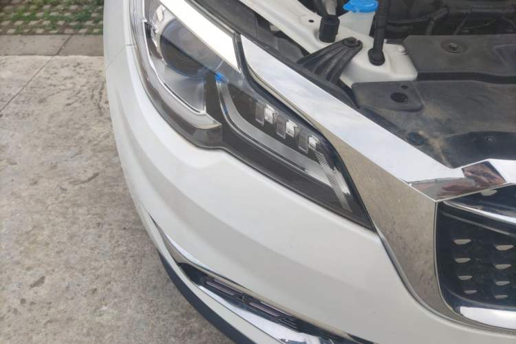 Used JETOUR X70S 2020 1.5T DCT Dynamic Version 5 Seats Right Front Headlight
