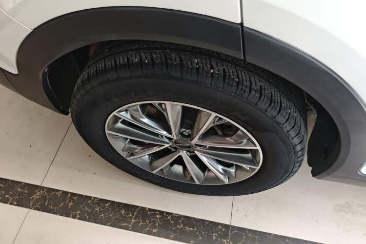 Used JETOUR X70S 2020 1.5T DCT Xingchen Edition 5 Seats Right Rear Wheel Hub