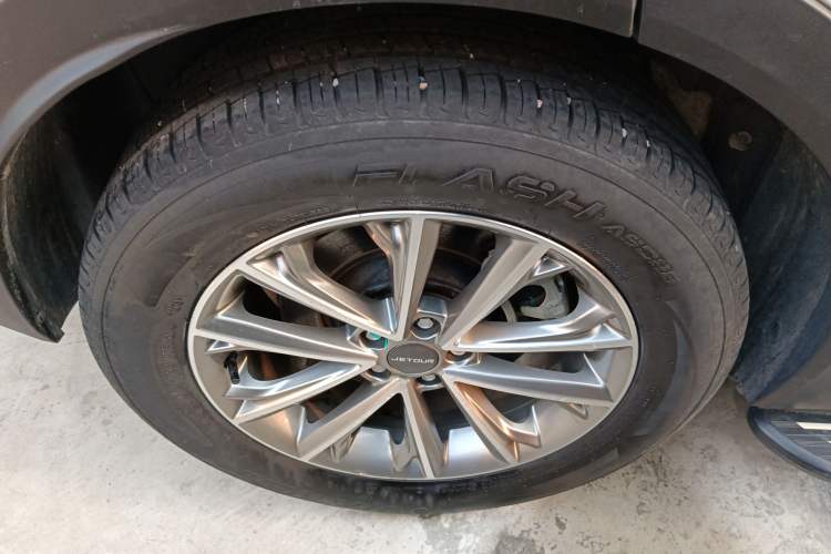Used JETOUR X70S 2020 1.5T DCT Xingchen Edition 5 Seats Right Rear Wheel Hub