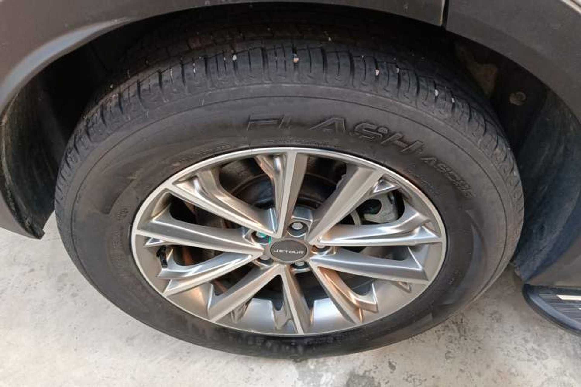 Used JETOUR X70S 2020 1.5T DCT Xingchen Edition 5 Seats Right Rear Wheel Hub
