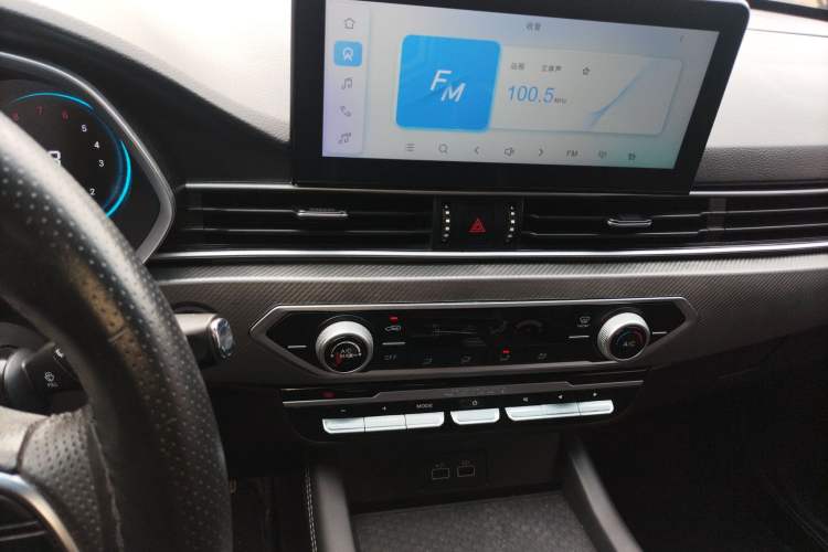 Used JETOUR X70S 2022 1.5T DCT Active Version 7-Seater Audio And AC Panel