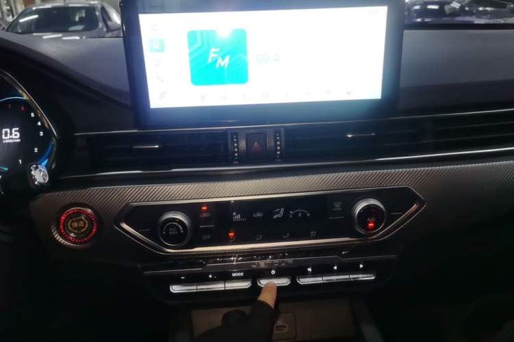 Used JETOUR X70S 2022 1.5T Manual Fanghua Edition 5 Seats Audio And AC Panel
