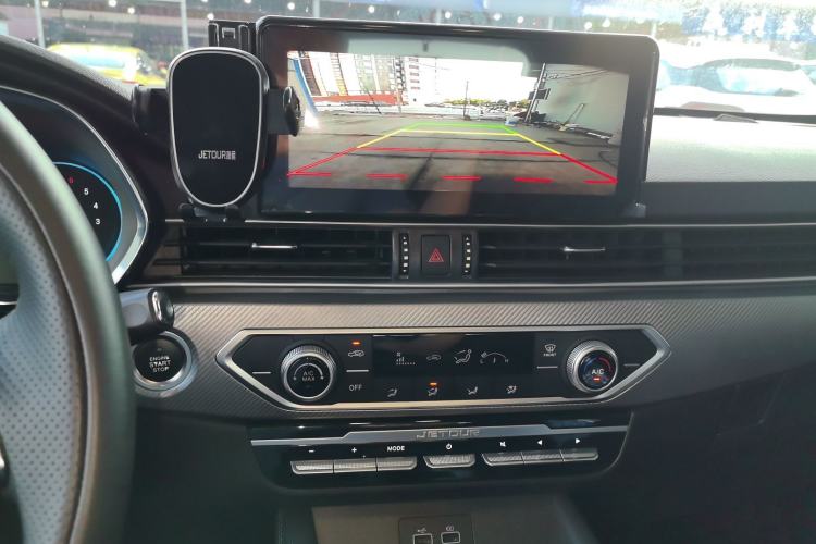 Used JETOUR X70S 2022 1.5T DCT Active Version 7-Seater Audio And AC Panel