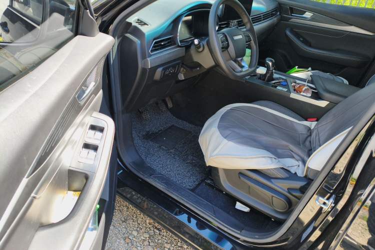 Used JETOUR X70S 2022 1.5T Manual Fanghua Edition 7 Seats Interior 3