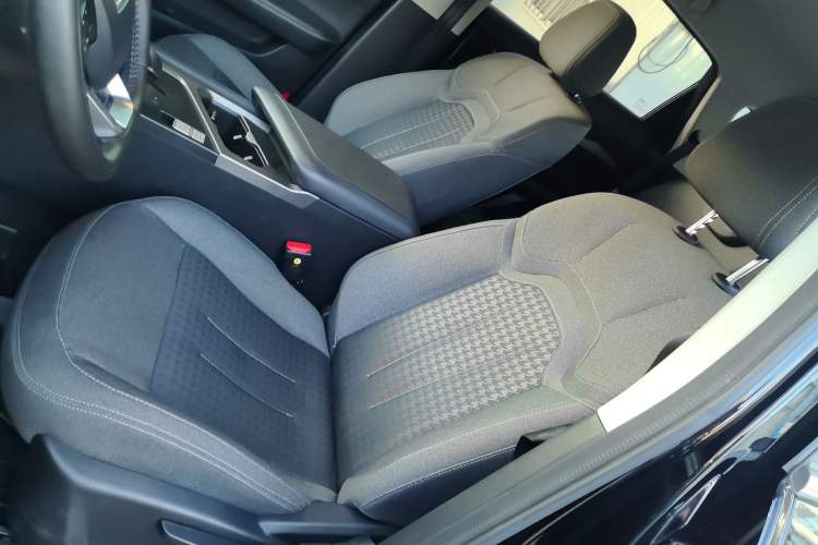 Used JETOUR X70S 2022 1.5T DCT Active Version 7-Seater Left Front Seat