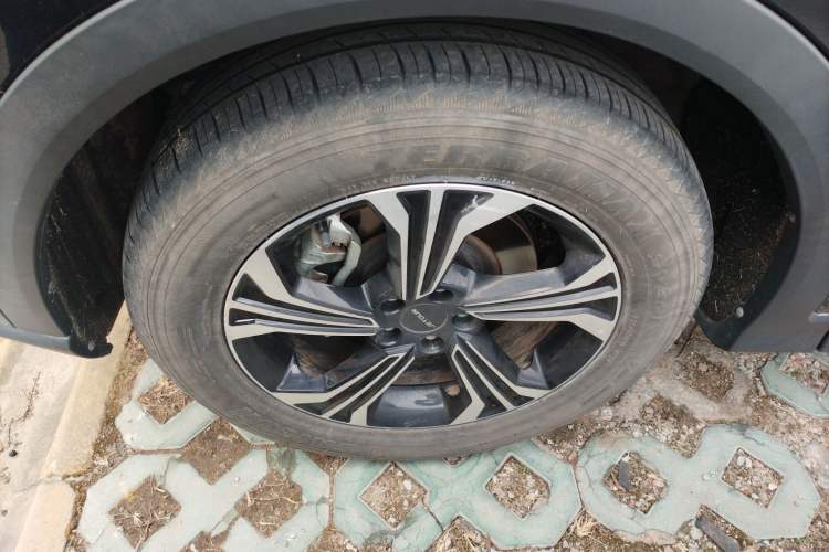 Used JETOUR X70S 2022 1.5T DCT Active Version 7-Seater Left Front Wheel Hub
