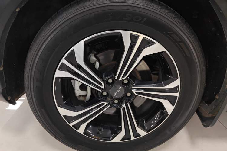Used JETOUR X70S 2022 1.5T DCT Active Version 7-Seater Left Front Wheel Hub