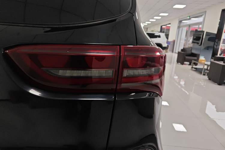 Used JETOUR X70S 2022 1.5T DCT Active Version 7-Seater Right Rear Taillight