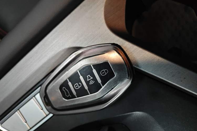 Used JETOUR X70S 2022 1.5T DCT Active Version 7-Seater Vehicle Key