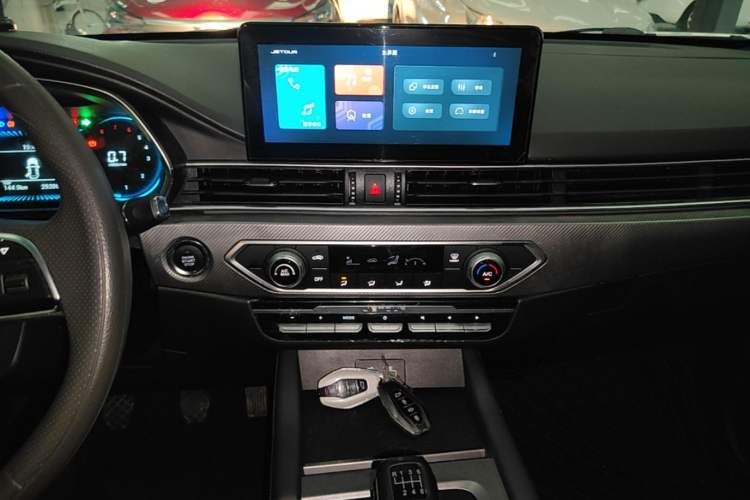 Used JETOUR X70S 2022 1.5T Manual Fanghua Edition 5 Seats Audio And AC Panel