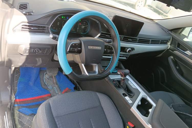Used JETOUR X70S 2022 1.5T DCT Active Version 5 Seats Center Console