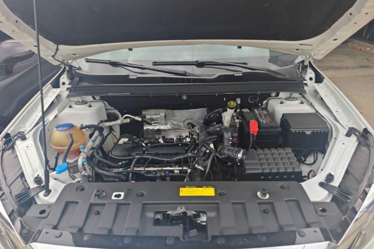 Used JETOUR X70S 2022 1.5T DCT Active Version 7-Seater Engine Bay