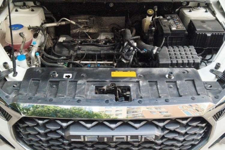 Used JETOUR X70S 2022 1.5T DCT Active Version 7-Seater Engine Bay