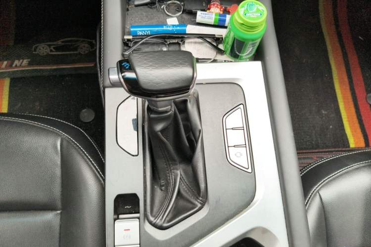 Used JETOUR X70S 2022 1.5T DCT Active Version 7-Seater Gear Lever