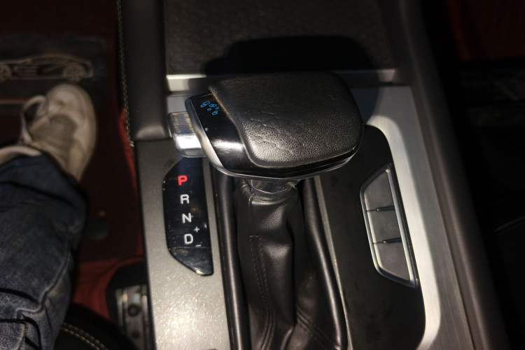 Used JETOUR X70S 2022 1.5T DCT Active Version 5 Seats Gear Lever