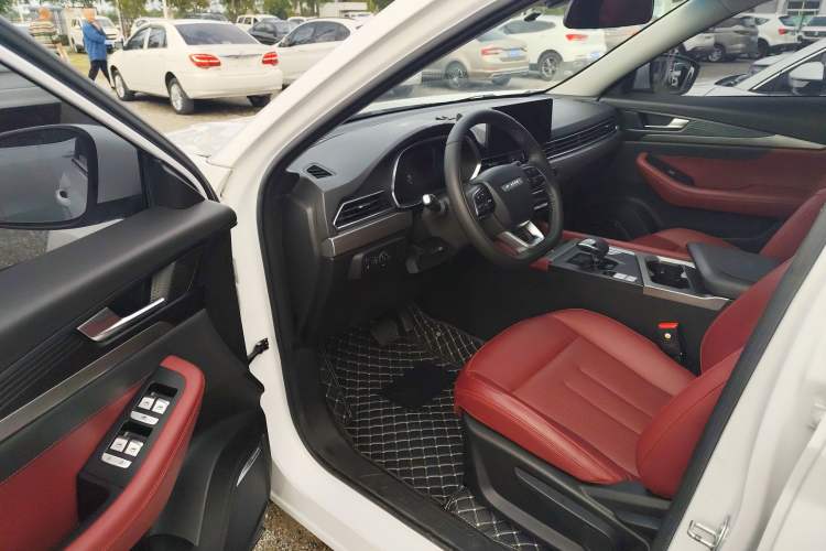 Used JETOUR X70S 2022 1.5T DCT Active Version 7-Seater Interior 2