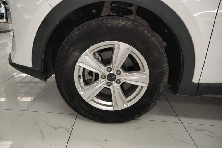 Used JETOUR X70S 2022 1.5T Manual Fanghua Edition 5 Seats Left Front Wheel Hub