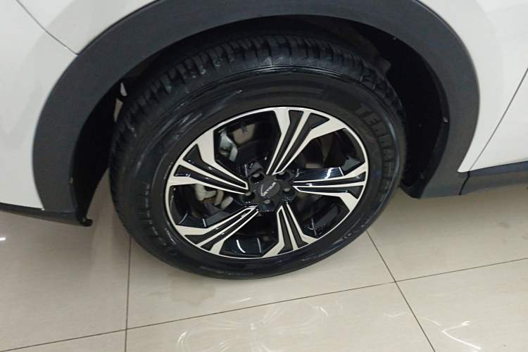 Used JETOUR X70S 2022 1.5T DCT Active Version 7-Seater Left Front Wheel Hub