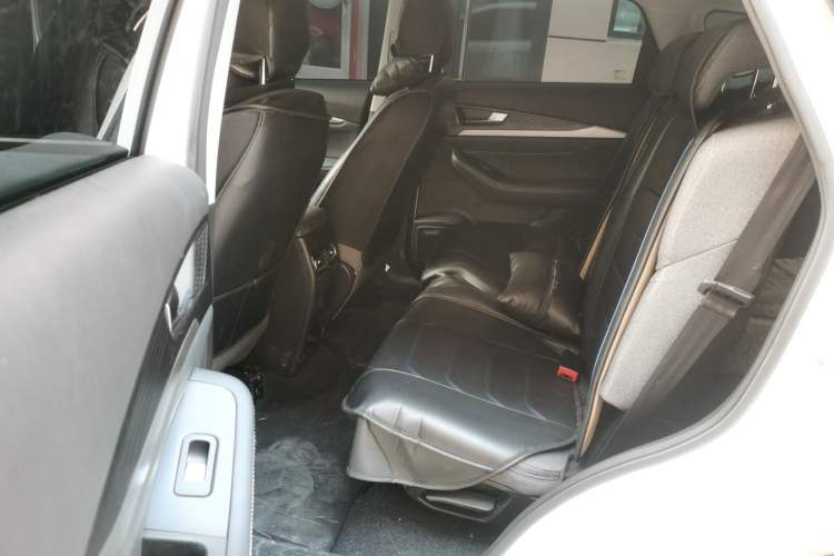 Used JETOUR X70S 2022 1.5T Manual Fanghua Edition 5 Seats Left Rear Seat