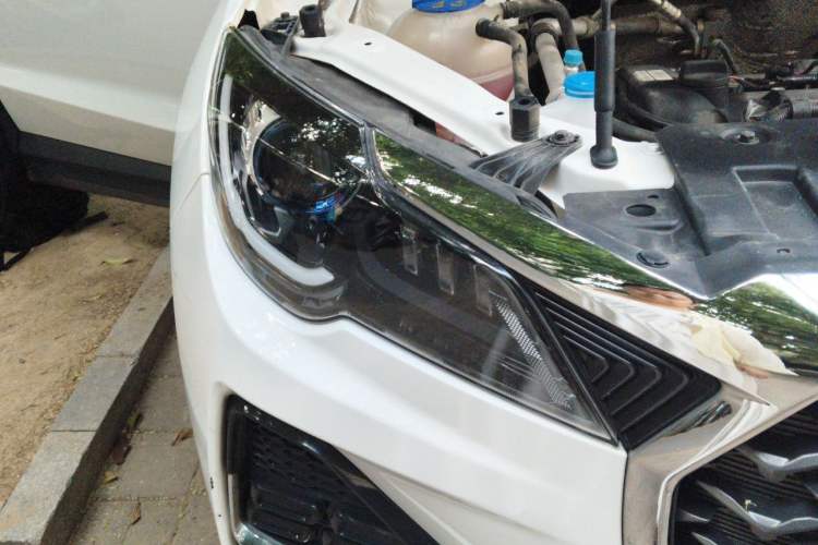 Used JETOUR X70S 2022 1.5T DCT Active Version 7-Seater Right Front Headlight