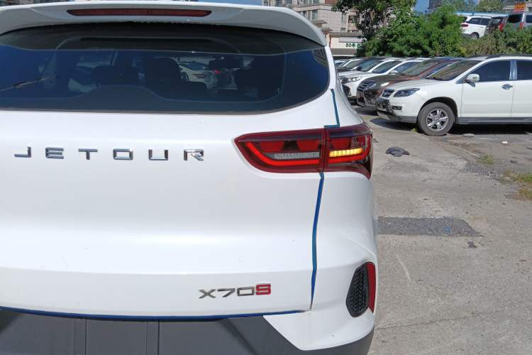 Used JETOUR X70S 2022 1.5T DCT Active Version 5 Seats Right Rear Taillight