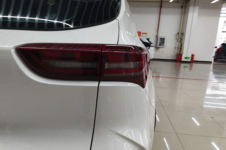 Used JETOUR X70S 2022 1.5T DCT Active Version 7-Seater Right Rear Taillight