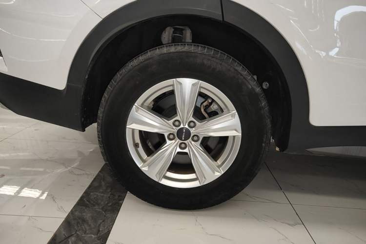 Used JETOUR X70S 2022 1.5T Manual Fanghua Edition 5 Seats Right Rear Wheel Hub