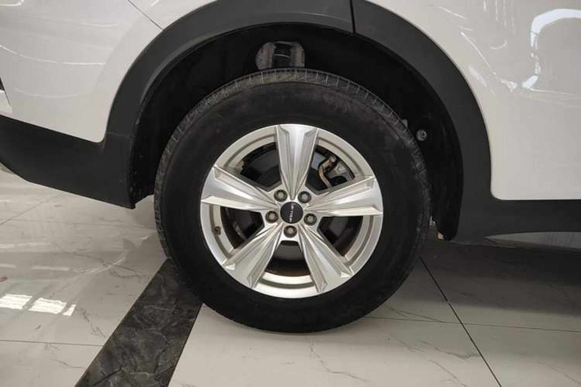 Used JETOUR X70S 2022 1.5T Manual Fanghua Edition 5 Seats Right Rear Wheel Hub