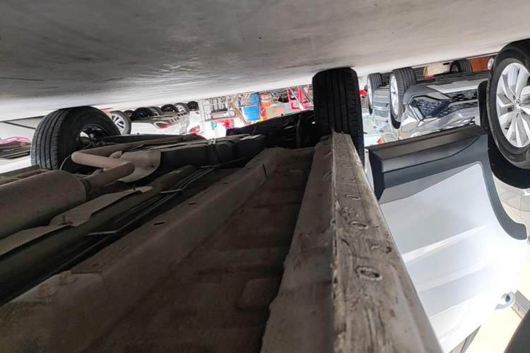 Used JETOUR X70S 2022 1.5T DCT Active Version 5 Seats Right Side Sill