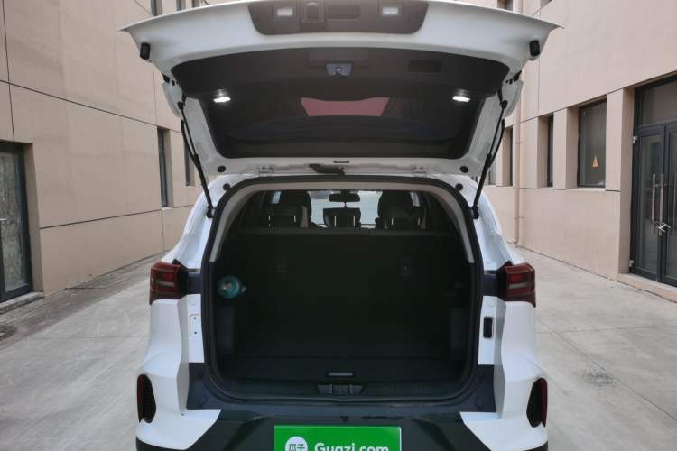 Used JETOUR X70S 2022 1.5T Manual Fanghua Edition 5 Seats Trunk
