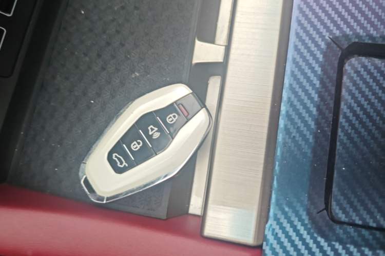 Used JETOUR X70S 2022 1.5T DCT Active Version 7-Seater Vehicle Key