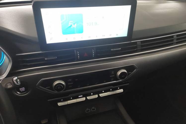 Used JETOUR X70S 2023 1.5T DCT Glory Edition 5-seater Audio And AC Panel