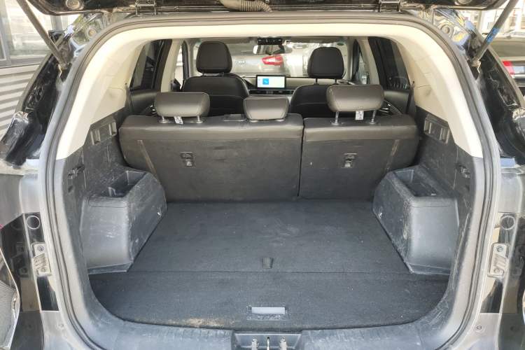 Used JETOUR X70S 2023 1.5T DCT Glory Edition 5-seater Trunk