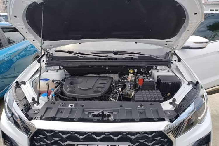 Used JETOUR X70S 2023 1.5T DCT Glory Edition 7-Seater Engine Bay
