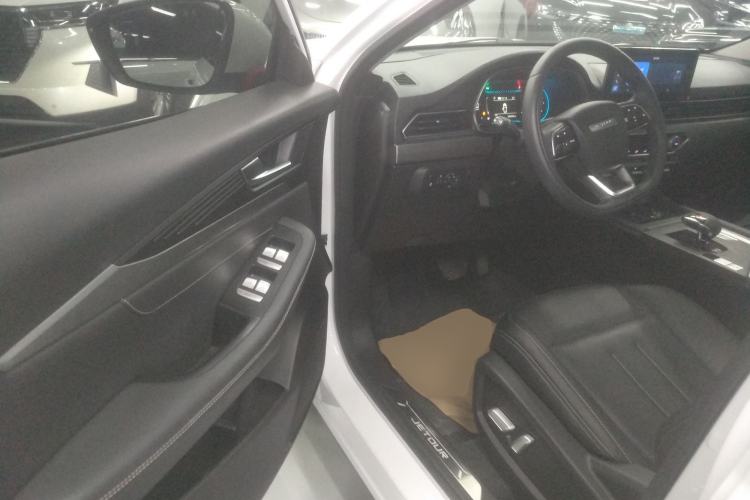 Used JETOUR X70S 2023 1.5T DCT Glory Edition 7-Seater Interior 3