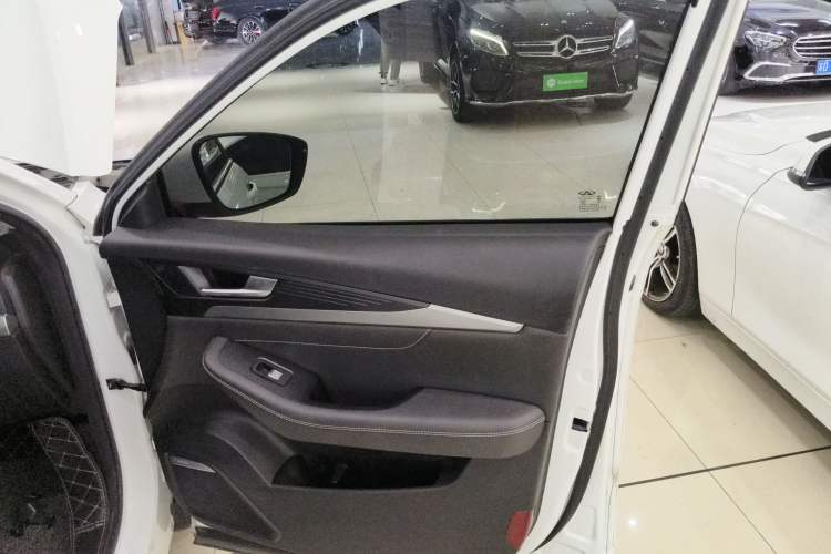 Used JETOUR X70S 2023 1.5T DCT Glory Edition 7-Seater Interior 5