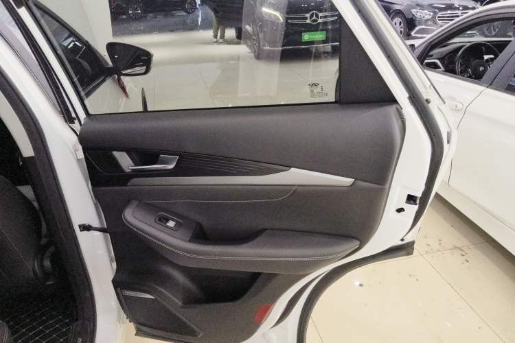 Used JETOUR X70S 2023 1.5T DCT Glory Edition 7-Seater Interior 6