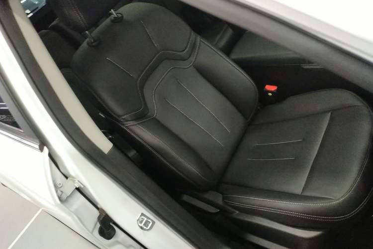 Used JETOUR X70S 2023 1.5T DCT Glory Edition 7-Seater Right Front Seat