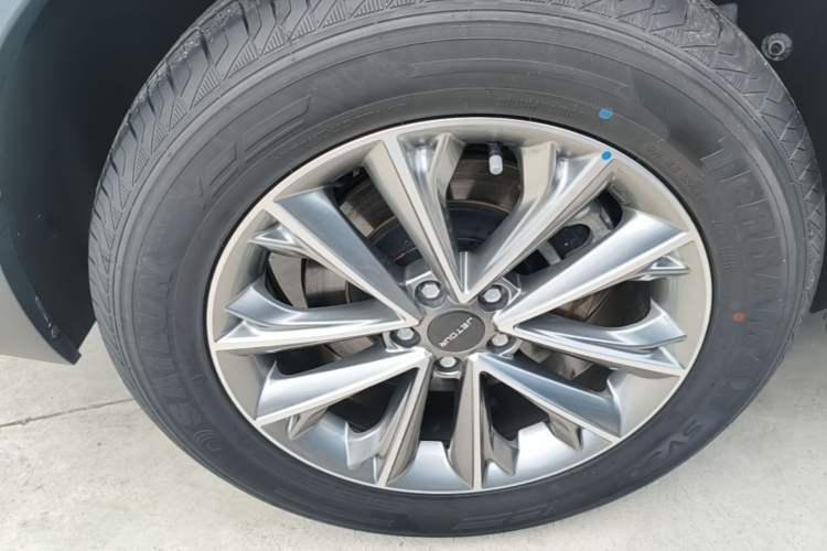 Used JETOUR X70S 2023 1.5T DCT Glory Edition 7-Seater Right Rear Wheel Hub