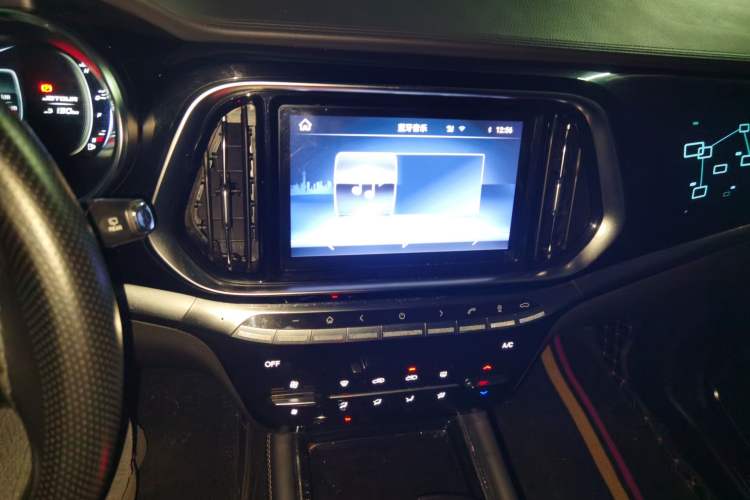 Used JETOUR X90 2019 1.5T Automatic Smart Enjoyment Model 5 Seats China V Emission Standard Audio And AC Panel