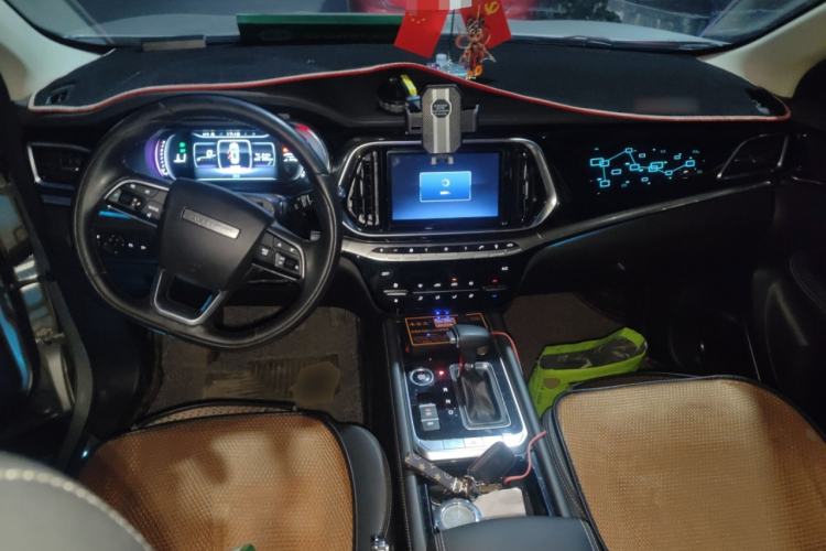 Used JETOUR X90 2019 1.5T DCT Smart Enjoyment Version 5 Seats China VI Standard Center Console