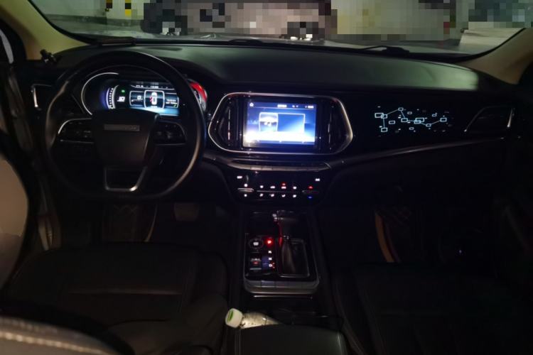 Used JETOUR X90 2019 1.5T Automatic Smart Enjoyment Model 5 Seats China V Emission Standard Center Console