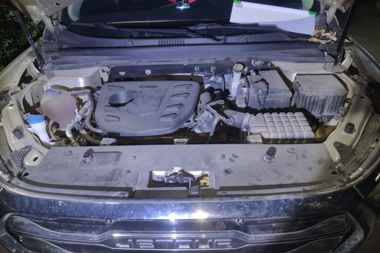 Used JETOUR X90 2019 1.5T DCT Smart Enjoyment Version 5 Seats China VI Standard Engine Bay