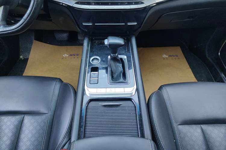 Used JETOUR X90 2019 1.6T DCT Luxury Travel Edition 6 Seats China VI Standard Gear Lever