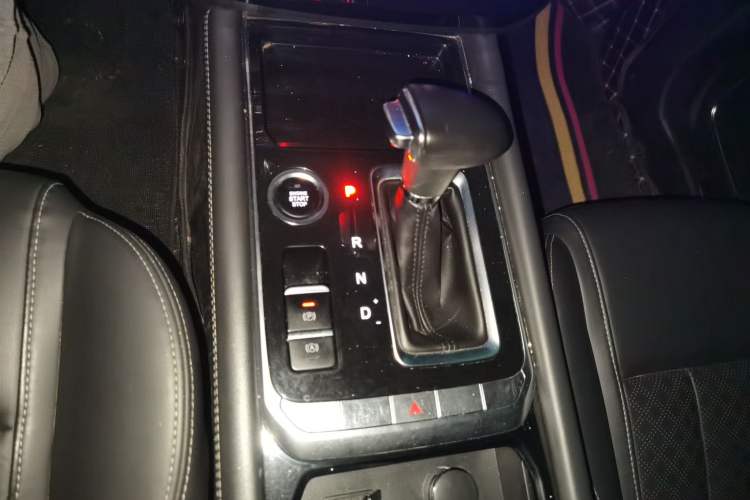 Used JETOUR X90 2019 1.5T Automatic Smart Enjoyment Model 5 Seats China V Emission Standard Gear Lever