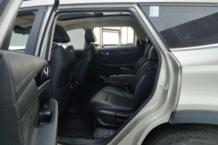 Used JETOUR X90 2019 1.6T DCT Luxury Travel Edition 6 Seats China VI Standard Left Rear Seat