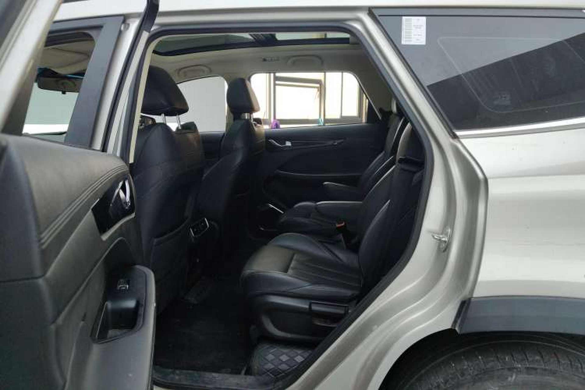 Used JETOUR X90 2019 1.6T DCT Luxury Travel Edition 6 Seats China VI Standard Left Rear Seat