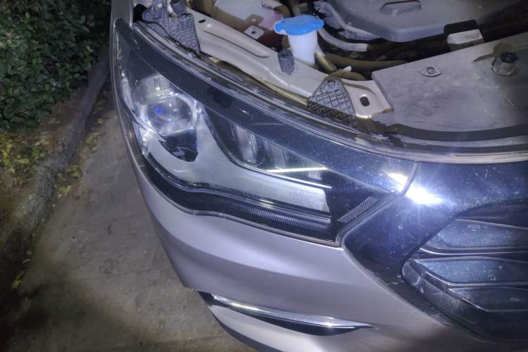 Used JETOUR X90 2019 1.5T DCT Smart Enjoyment Version 5 Seats China VI Standard Right Front Headlight